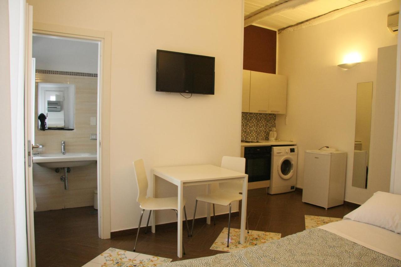 Palazzo Della Poesia 2* Salerno